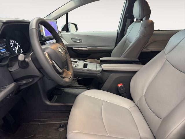 2025 Toyota Sienna XLE 7 Passenger