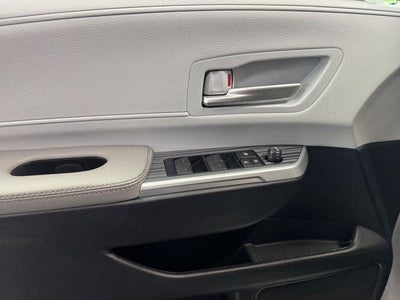 2025 Toyota Sienna XLE 7 Passenger