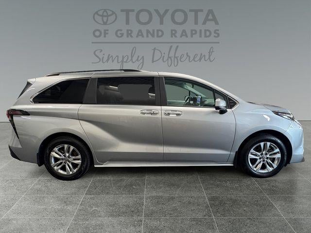 2025 Toyota Sienna XLE 7 Passenger