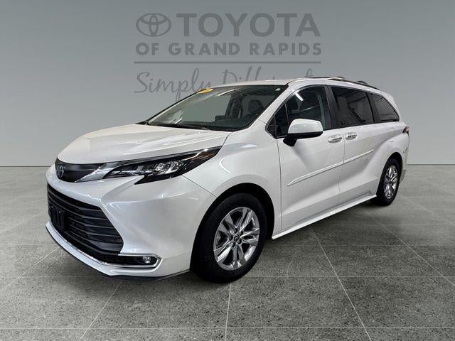 2024 Toyota Sienna XLE 7 Passenger