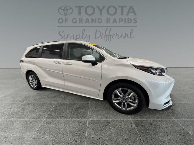 2024 Toyota Sienna XLE 7 Passenger