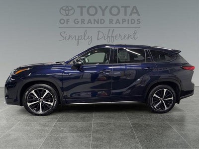 2022 Toyota Highlander XSE