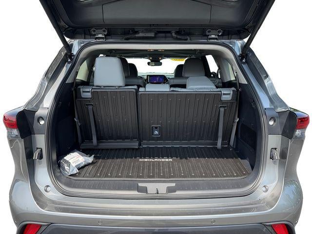 2026 Toyota Highlander Hybrid Limited