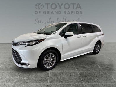 2022 Toyota Sienna XLE 7 Passenger