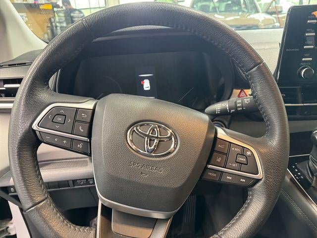 2022 Toyota Sienna XLE 7 Passenger