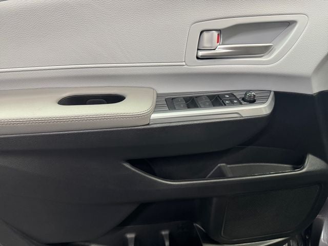 2025 Toyota Sienna XLE 7 Passenger