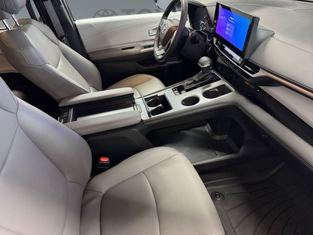 2025 Toyota Sienna XLE 7 Passenger