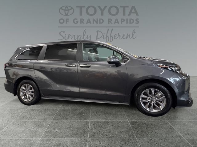 2025 Toyota Sienna XLE 7 Passenger