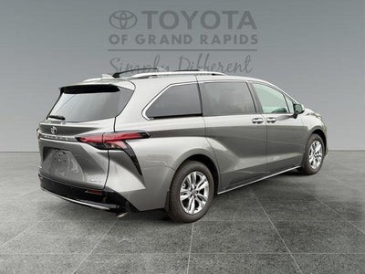 2026 Toyota Sienna Limited 7 Passenger