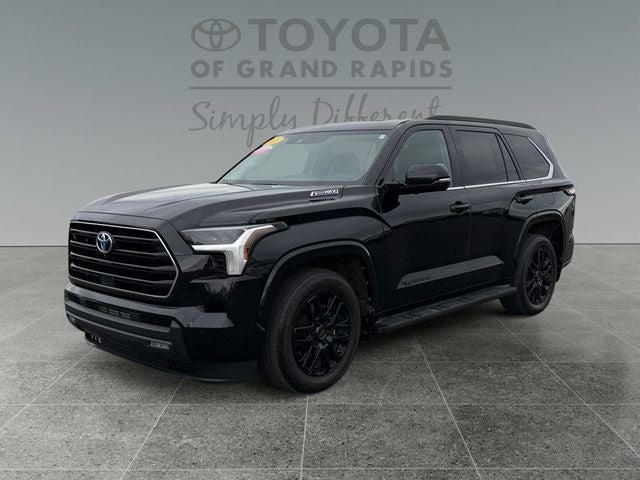2024 Toyota Sequoia SR5