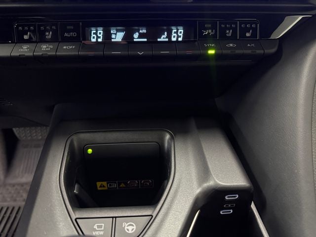 2023 Toyota Crown Platinum