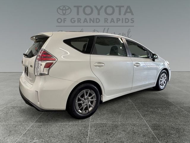 2015 Toyota Prius v Three
