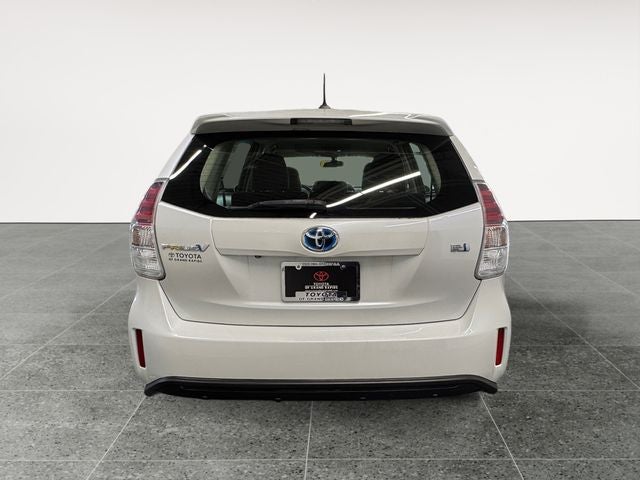 2015 Toyota Prius v Three