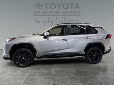 2023 Toyota RAV4 Hybrid SE