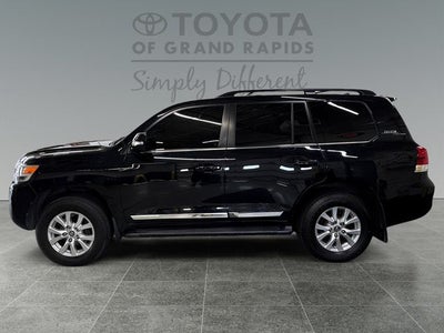 2017 Toyota Land Cruiser Base
