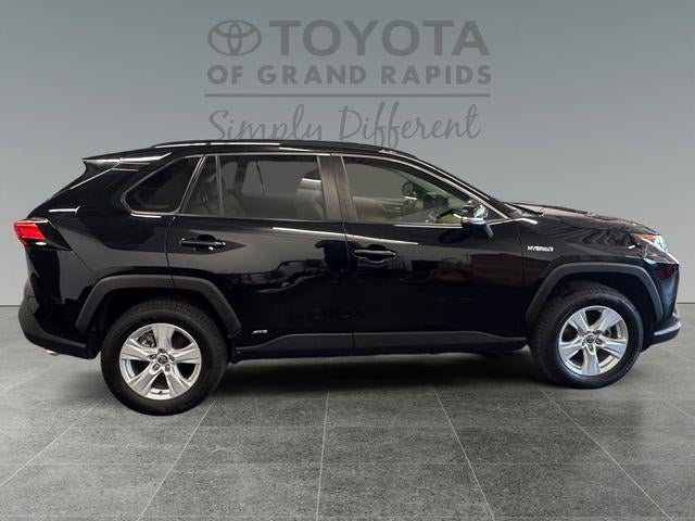 2020 Toyota RAV4 Hybrid XLE