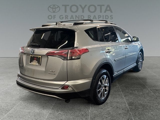 2018 Toyota RAV4 Hybrid XLE