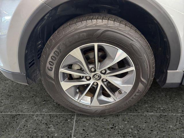 2018 Toyota RAV4 Hybrid XLE