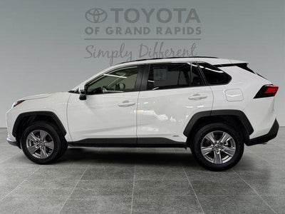 2025 Toyota RAV4 Hybrid XLE