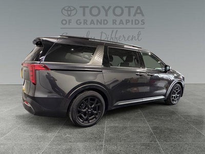 2025 Kia Carnival SX