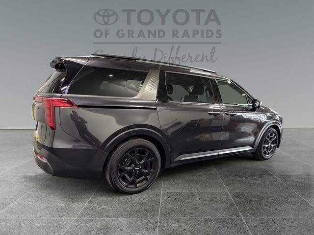 2025 Kia Carnival SX