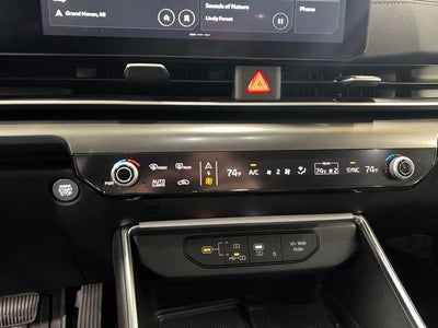 2025 Kia Carnival SX