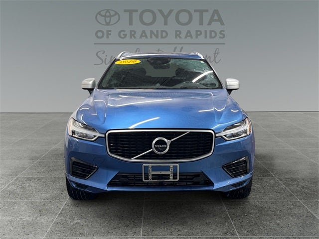 2019 Volvo XC60 Hybrid T8 R-Design