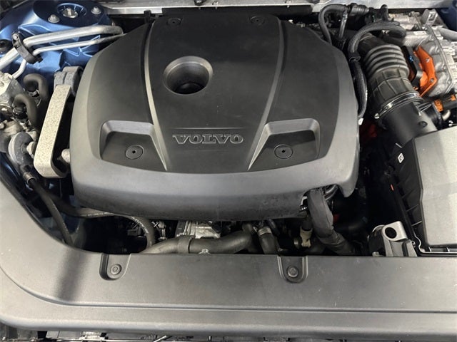 2019 Volvo XC60 Hybrid T8 R-Design