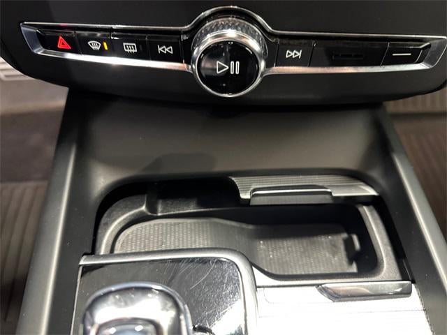 2019 Volvo XC60 Hybrid T8 R-Design