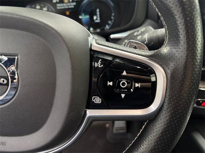 2019 Volvo XC60 Hybrid T8 R-Design