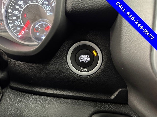 2021 RAM 1500 Big Horn/Lone Star 5.7 Liter V8 Hemi Quad Cab 4WD