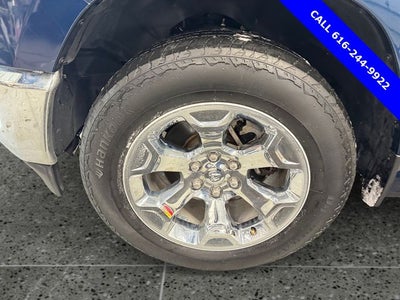 2021 RAM 1500 Big Horn/Lone Star 5.7 Liter V8 Hemi Crew Cab 4WD