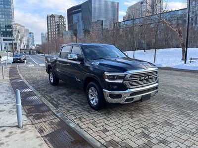 2022 RAM 1500 Laramie 5.7 Liter V* Hemi Crew Cab 4WD