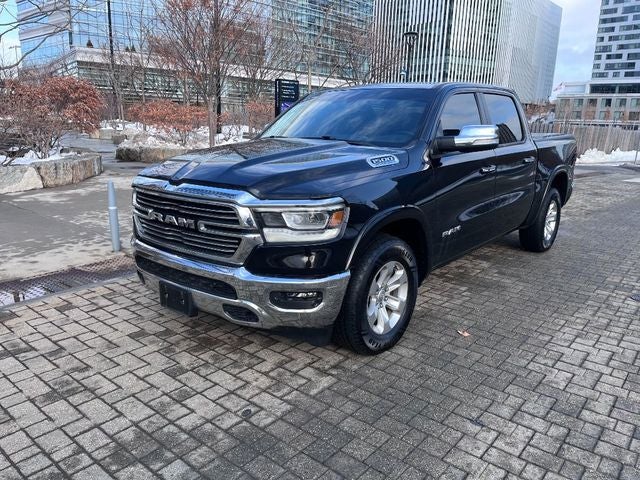 2022 RAM 1500 Laramie 5.7 Liter V* Hemi Crew Cab 4WD