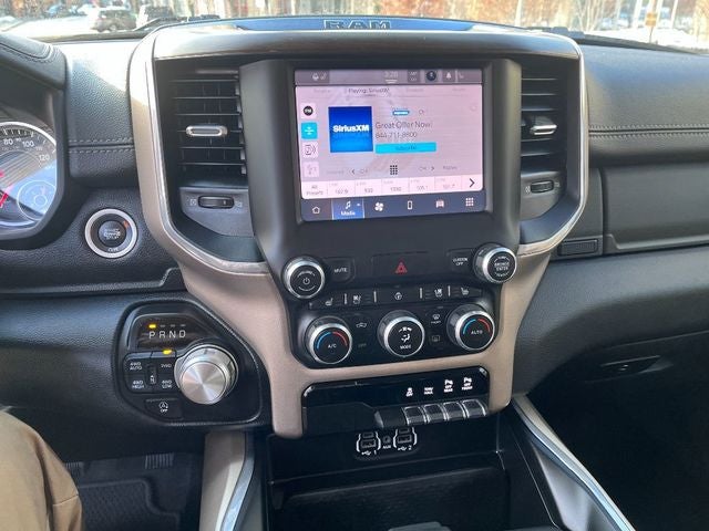 2022 RAM 1500 Laramie 5.7 Liter V* Hemi Crew Cab 4WD