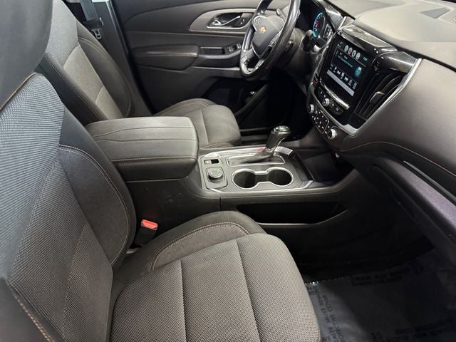 2019 Chevrolet Traverse LT 3.6 Liter V6 AWD 3rd Row Seating Cloth w/1LT