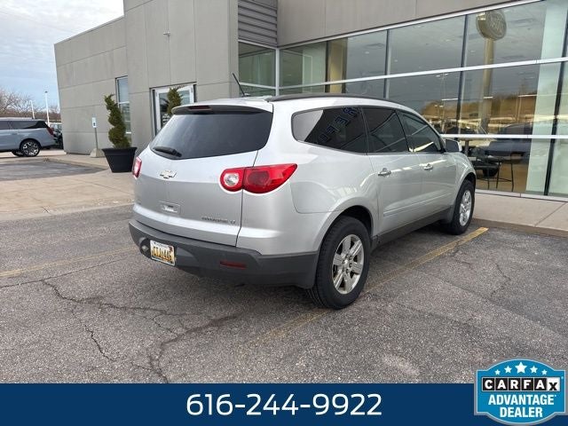 2011 Chevrolet Traverse LT 3.6 Liter V6 AWD 3rd Row Seating