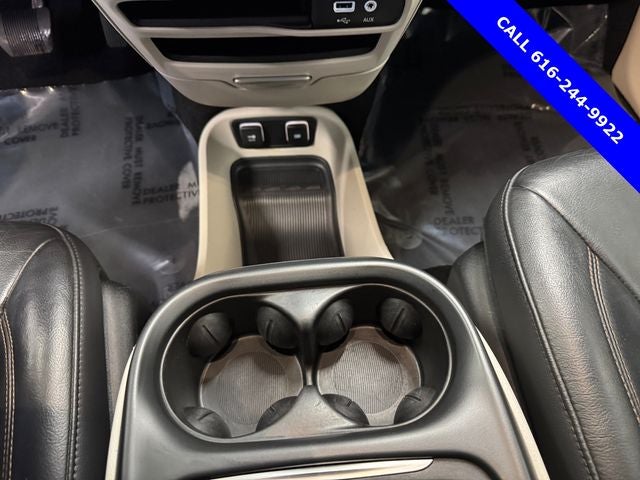 2017 Chrysler Pacifica Touring L 3.6 Liter V6 7 Passenger 3rd Row Seating