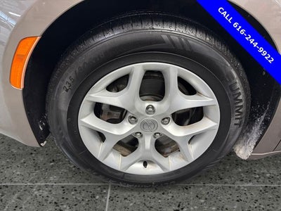 2017 Chrysler Pacifica Touring L 3.6 Liter V6 7 Passenger 3rd Row Seating