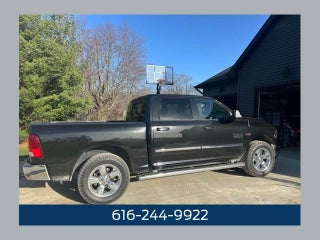 2017 RAM 1500 Big Horn 5.7 Liter V8 Hemi Crew Cab 4WD