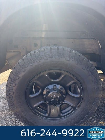 2016 RAM 2500 Tradesman 5.7 Liter V8 Hemi Crew Cab 4WD