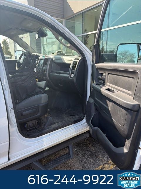 2016 RAM 2500 Tradesman 5.7 Liter V8 Hemi Crew Cab 4WD