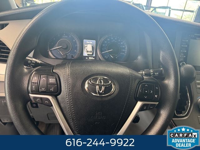 2018 Toyota Sienna LE 3.5 Liter V6 7 Passenger 3rd Row Seating