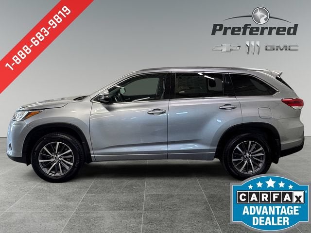 2017 Toyota Highlander SE