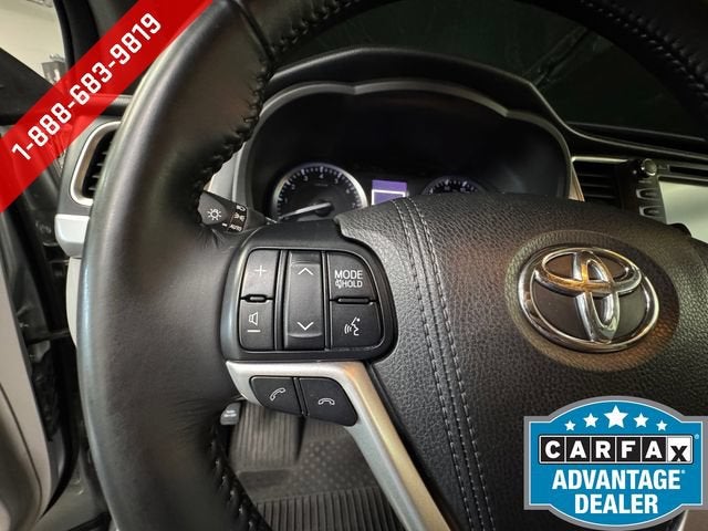 2017 Toyota Highlander SE