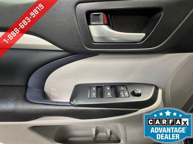 2017 Toyota Highlander SE