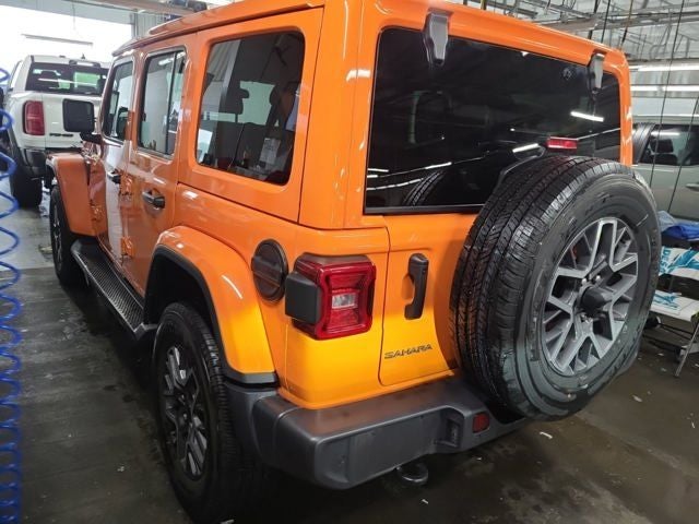 2025 Jeep Wrangler 4-Door Sahara 4x4