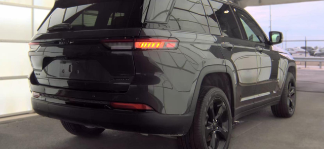 2025 Jeep Grand Cherokee Limited 3.6 Liter V6 4WD