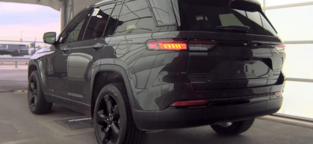 2025 Jeep Grand Cherokee Limited 3.6 Liter V6 4WD