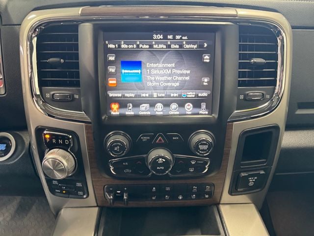 2017 RAM 1500 Laramie Quad Cab 4x4 6'4' Box